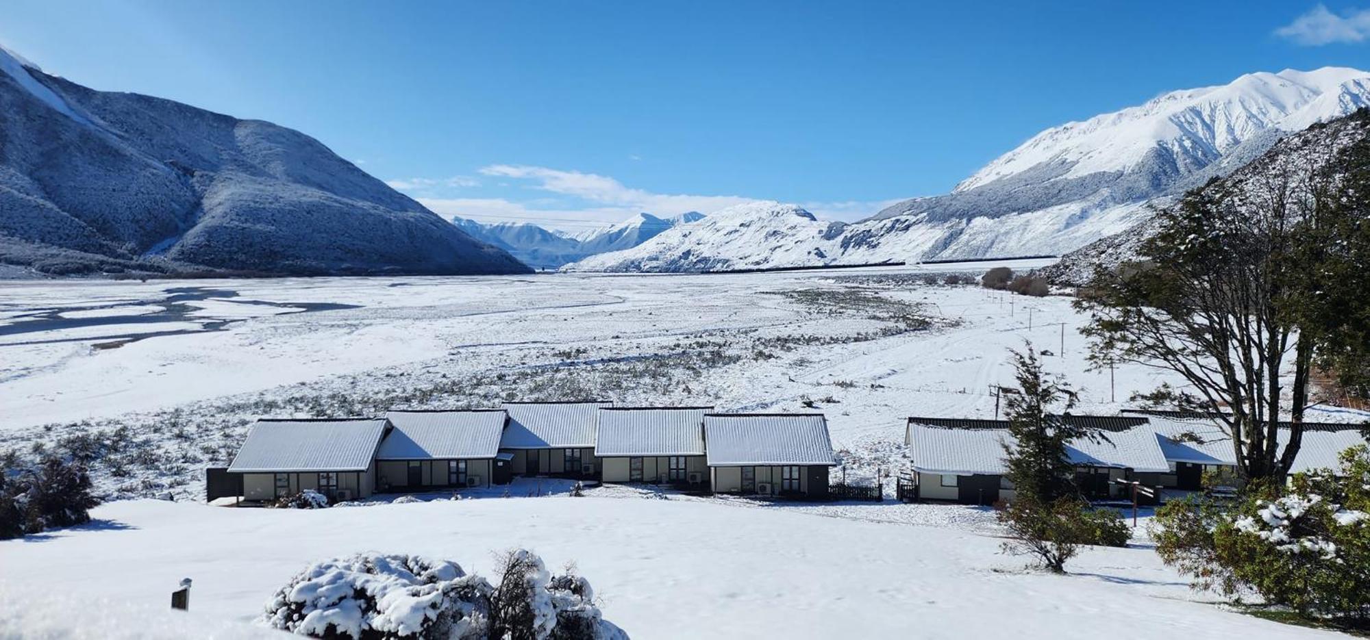 The Bealey Hotel Arthur's Pass Buitenkant foto